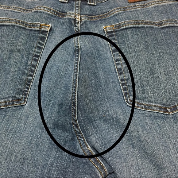 LL Bean Bean Flex Classic Fit Jeans Men’s 36x29 Med Wash Blue (Flaw Read) - Picture 8 of 12